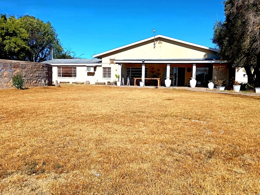 4 Bedroom Property for Sale in Douglas Rural Northern Cape